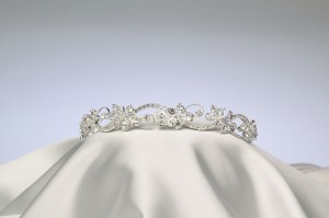 MARILYN RAGGIO Anuncios gratis para novios en Providencia |  TIARAS DE NOVIA, ACCESORIOS PARA EL CABELLO