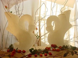 Daniela Arias Anuncios gratis para novios en Providencia |  Figuras - Esculturas de Hielo para Decoraci&oacute;n, Preciosos Cisnes de Hielo
