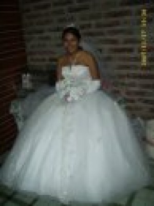 Carla Anuncios gratis para novios en Puente Alto |  Vendo vestido de novia hermoso, Tiene un solo uso