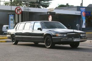 raul Anuncios gratis para novios en Vi&ntilde;a del Mar |  vendo limosina limusina, cadillac deville a&ntilde;o 90 v8