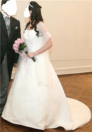 Ver&oacute;nica Anuncios gratis para novios en &Ntilde;u&ntilde;oa |  VESTIDO NOVIA! hermoso! $300.000 , incluye vestido, faldon, tiara, ramo, zapatos