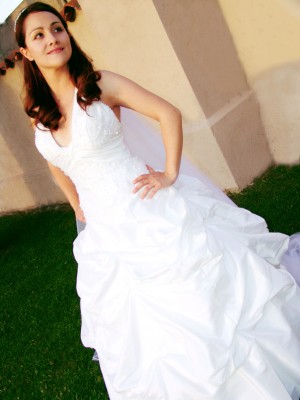 Catherine Inostroza Anuncios gratis para novios en Santiago |  ARRIENDO HERMOSO VESTIDO DE NOVIA, color blanco