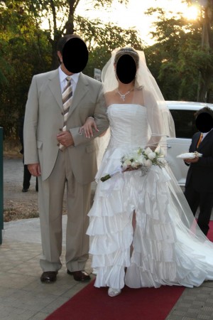TATIANA Anuncios gratis para novios en Santiago |  VENDO TRAJE DE NOVIA COMPLETO , VENDO TRAJE DE NOVIA COMPLETO INCLUYE ZAPATOS Y ACCESORIOS