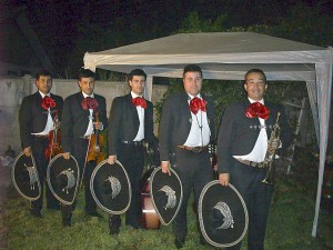 julio alvarado m. Anuncios gratis para novios en San Bernardo |  MARIACHIS TIJUANA, oferta de $ 45.000. con 4 charros, toda la semana, Serenatas en santiago de chile, aprovecha esta promoci&oacute;n.-
