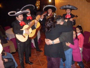 johnny luis Anuncios gratis para novios en Santiago |  en tu boda mariachi sal y tequila serenatas mariachis, 4 MARIACHIS X $50.000-  FONOS:  02-6388358   /    07-6260519 DIA DEL AMOR