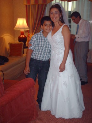 fernanda Anuncios gratis para novios en La Reina |  Vestido de novia, Bordado todo a mano